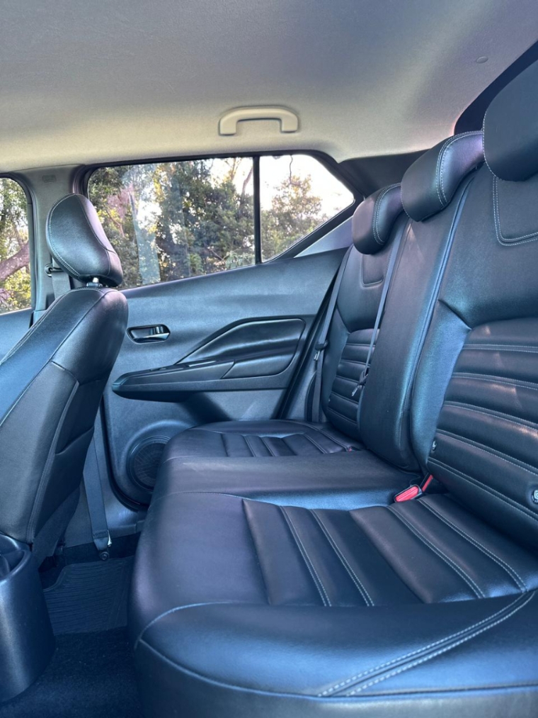 nissan kicks sv automatica16