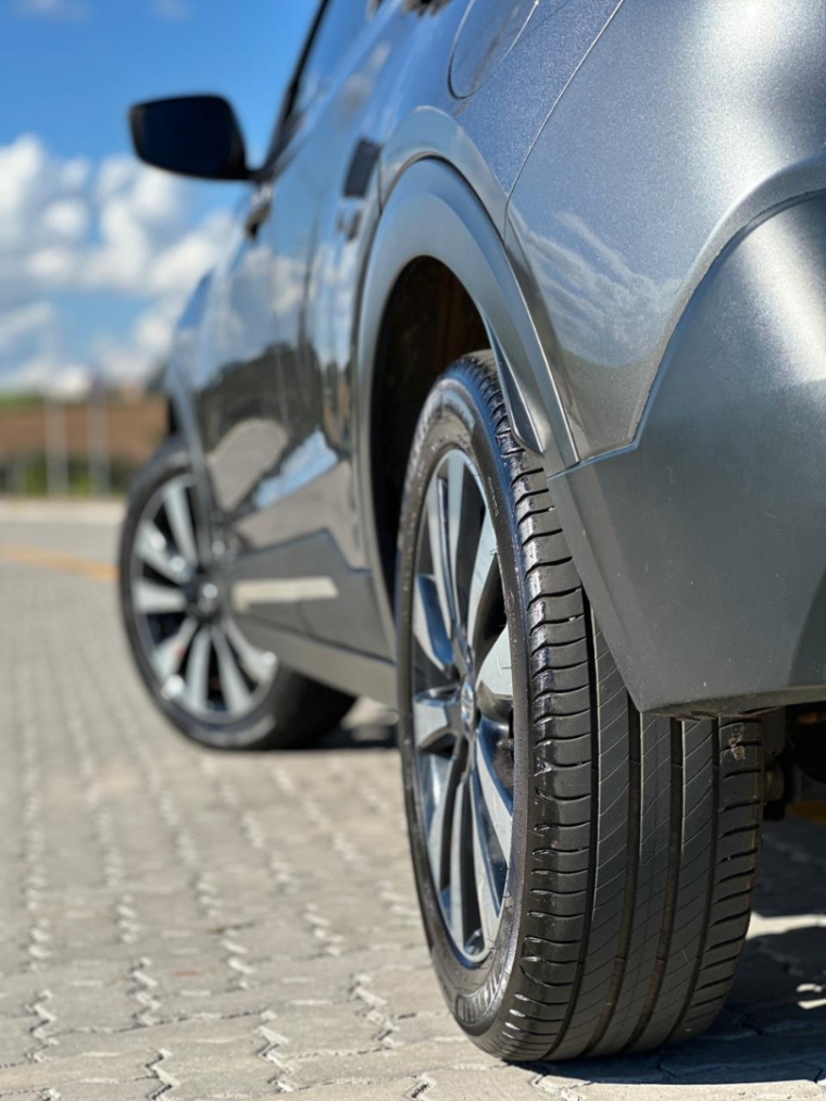 nissan kicks sv automatica8
