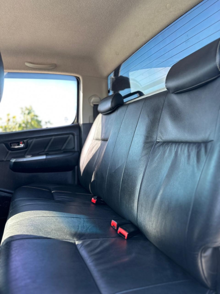 hilux cd srv 4x4 3.0 tdi diesel aut14