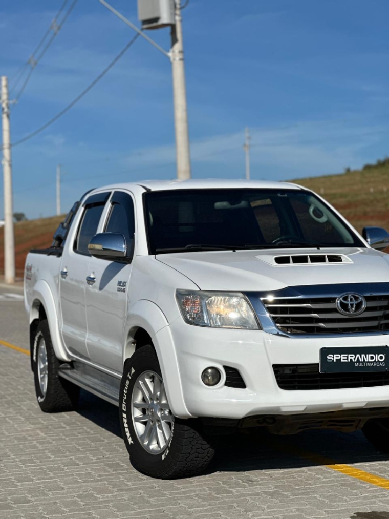 hilux cd srv 4x4 3.0 tdi diesel aut6