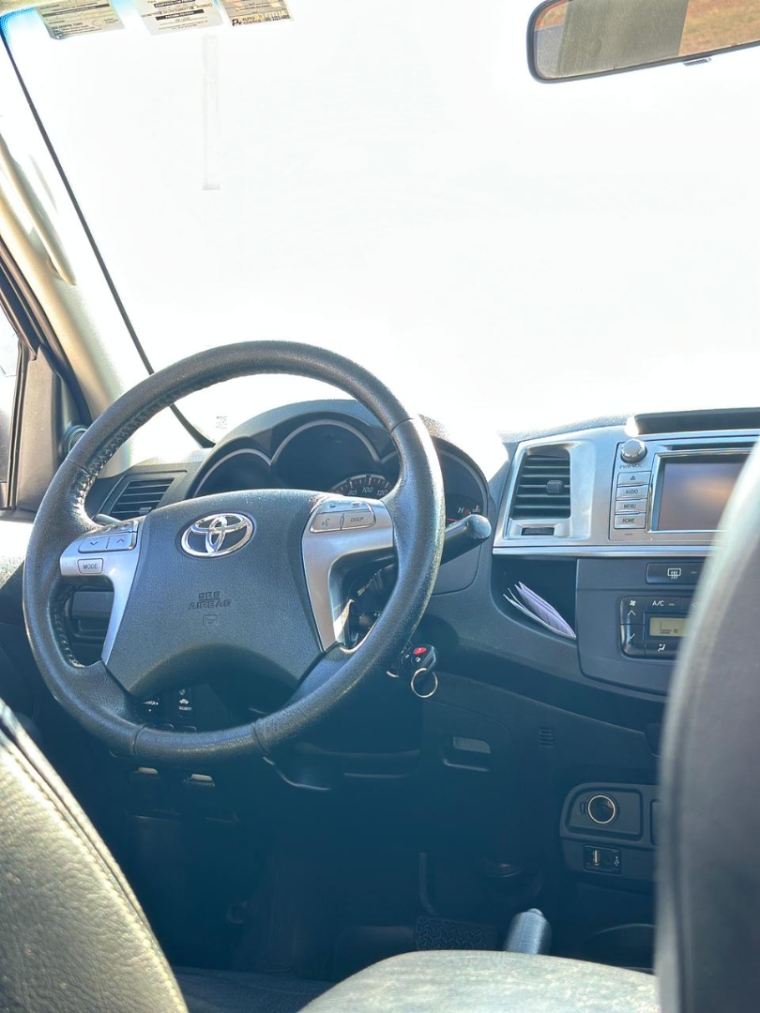 hilux cd srv 4x4 3.0 tdi diesel aut10