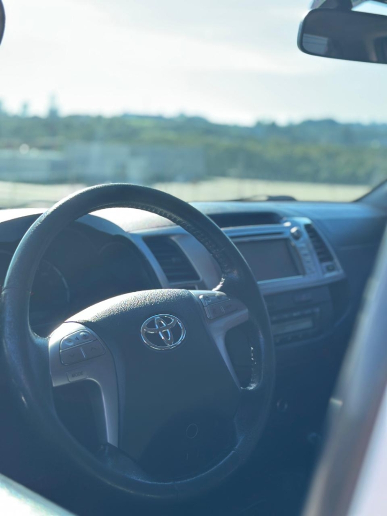 hilux cd srv 4x4 3.0 tdi diesel aut11