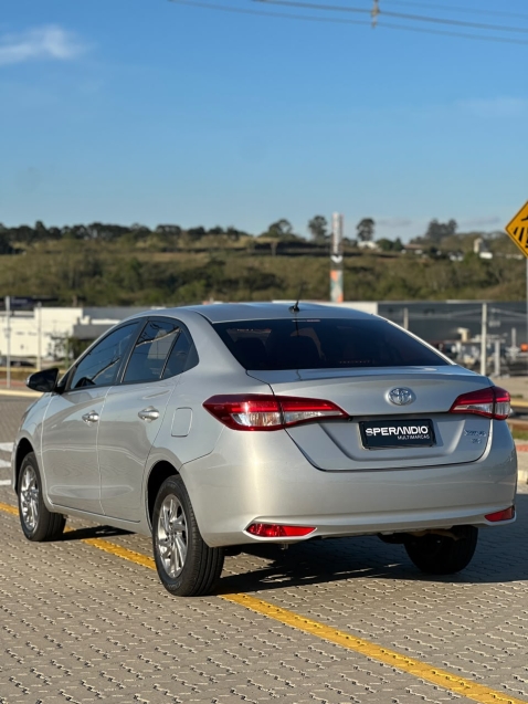 toyota yaris 1.5 flex automatico cvt4