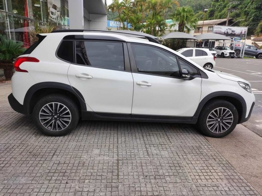 peugeot 2008 allure 1.6 16v at6 flex 4p automatico 2020 peugeot 2008 allure 1.6 16v at6 flex 4p automatico 2020