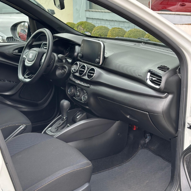fiat argo 1.3 firefly flex trekking cvt 4p automatico 2025