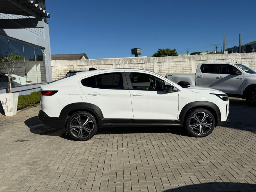 fiat fastback 1.0 turbo 200 flex impetus cvt 4p automatico 2025