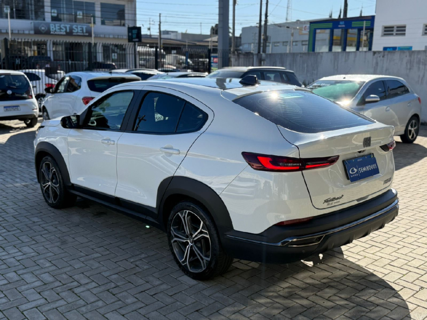 fiat fastback 1.0 turbo 200 flex impetus cvt 4p automatico 2025