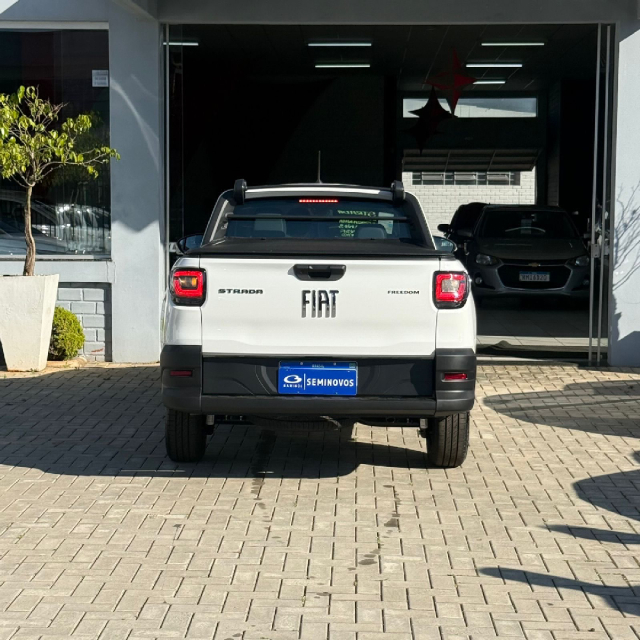 fiat strada 1.3 firefly flex freedom cs manual 2p automatico 2025