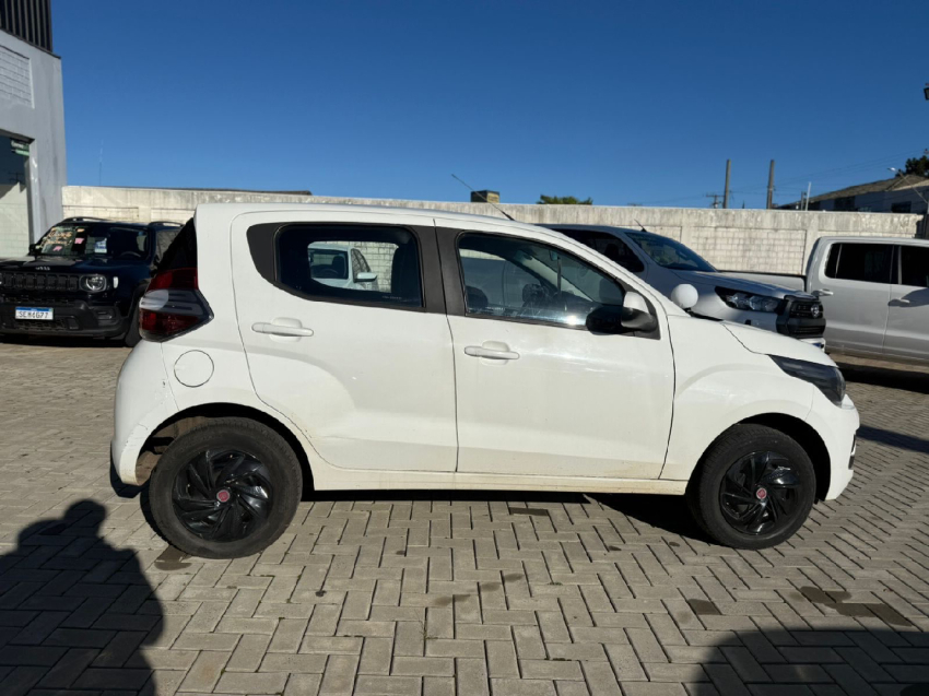 fiat mobi 1.0 evo flex like. manual 4p 2017