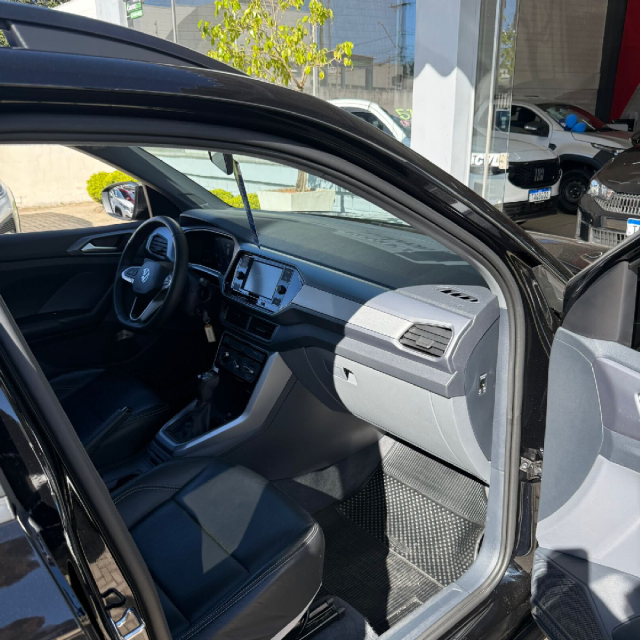 volkswagen t-cross 1.0 200 tsi total flex automatico 4p 2024