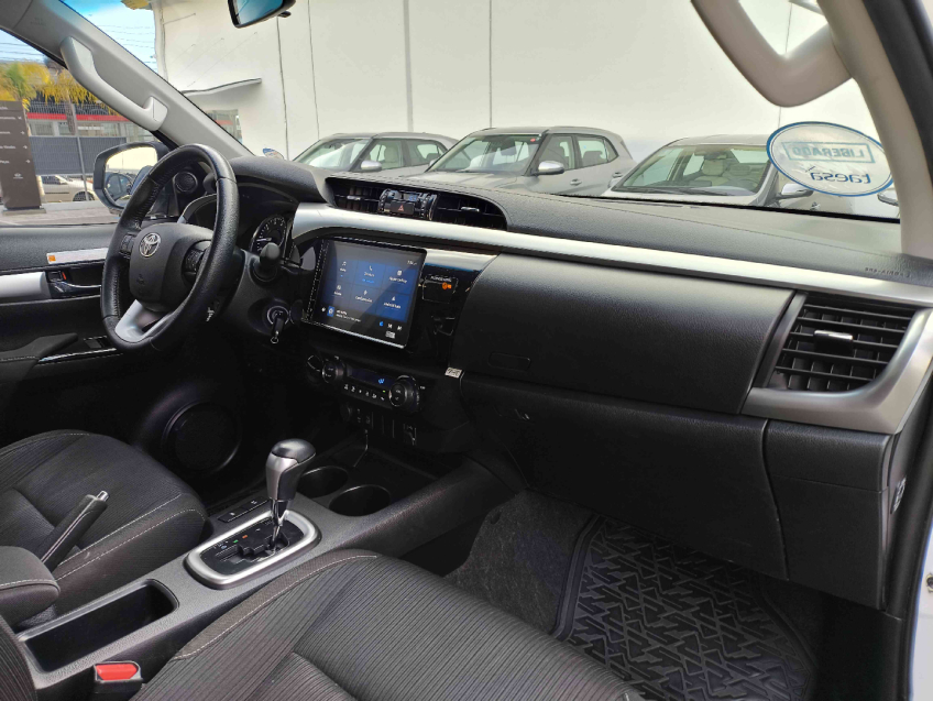 toyota hilux 2.8 d-4d turbo diesel cd sr 4x4 automatico 4p 2024