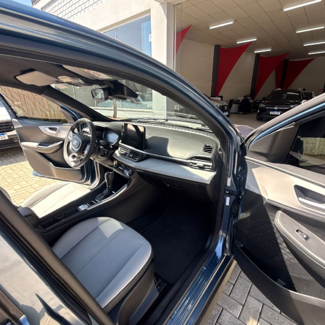 fiat fastback 1.0 turbo 200 hybrid impetus cvt flex 4p automatico 2025