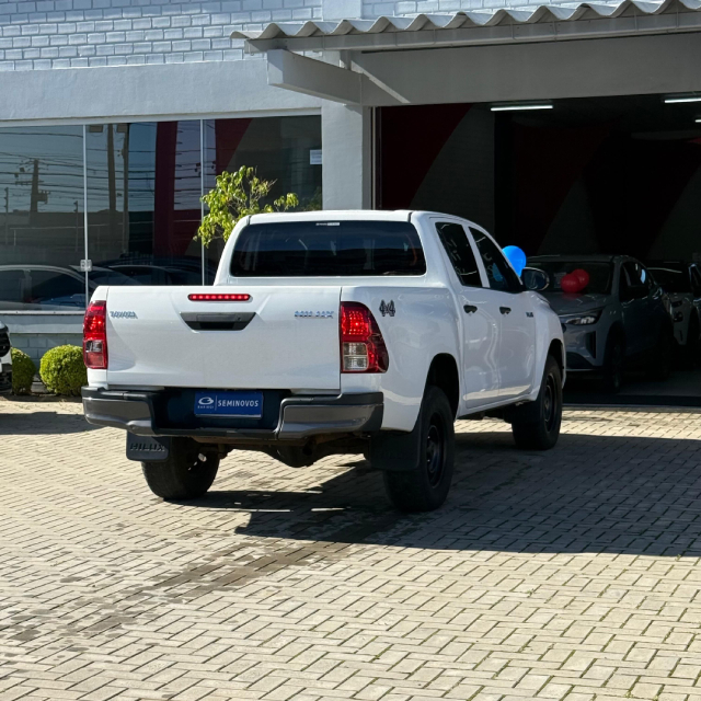 toyota hilux 2.8 d-4d turbo diesel cd power pack 4x4 manual 4p 2024