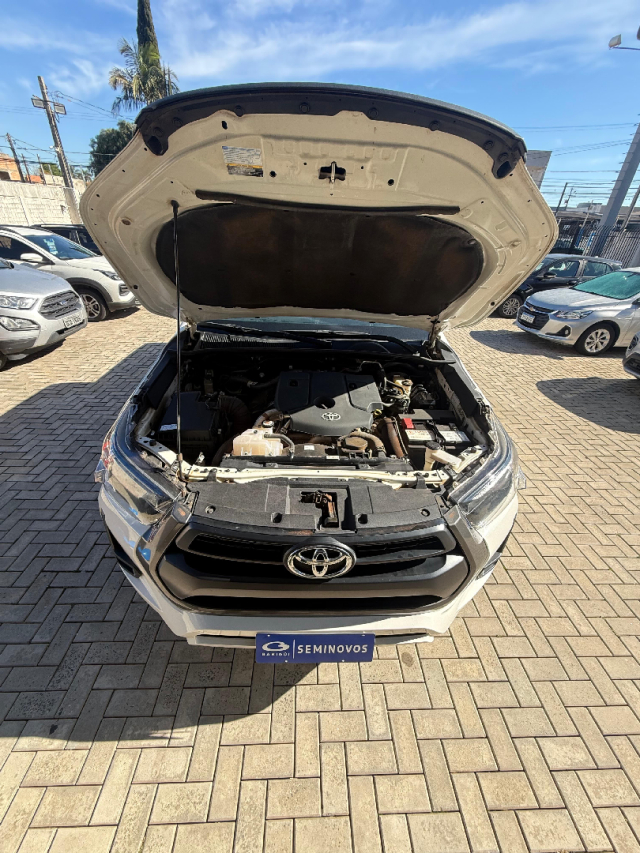 toyota hilux 2.8 d-4d turbo diesel cd power pack 4x4 manual 4p 2024
