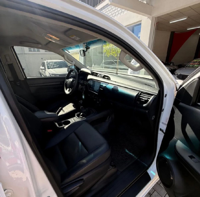 toyota hilux 2.8 d-4d turbo diesel cd power pack 4x4 automatica 4p manual 20246