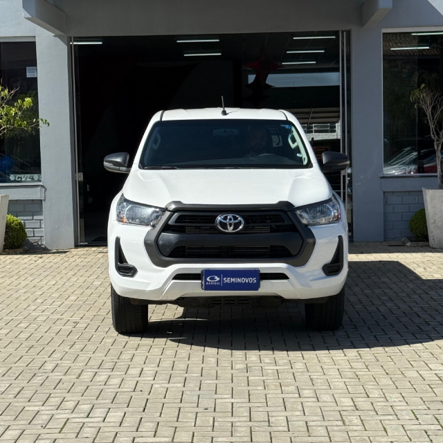 toyota hilux 2.8 d-4d turbo diesel cd power pack 4x4 automatica 4p manual 20241