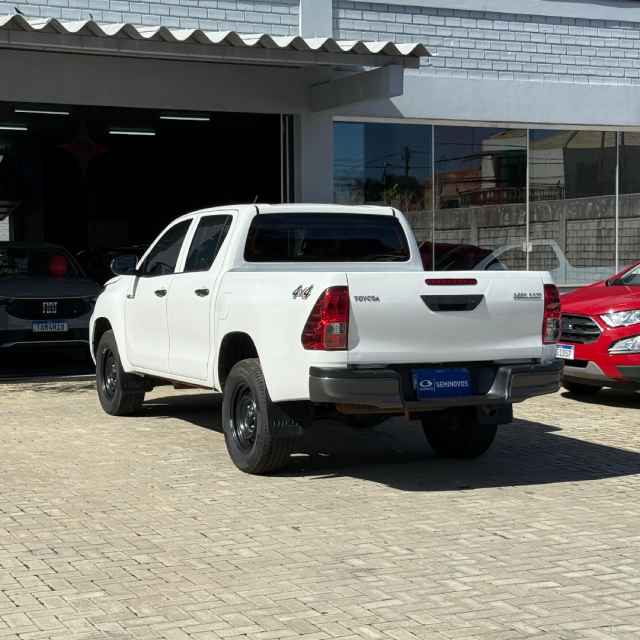 toyota hilux 2.8 d-4d turbo diesel cd power pack 4x4 automatica 4p manual 20242