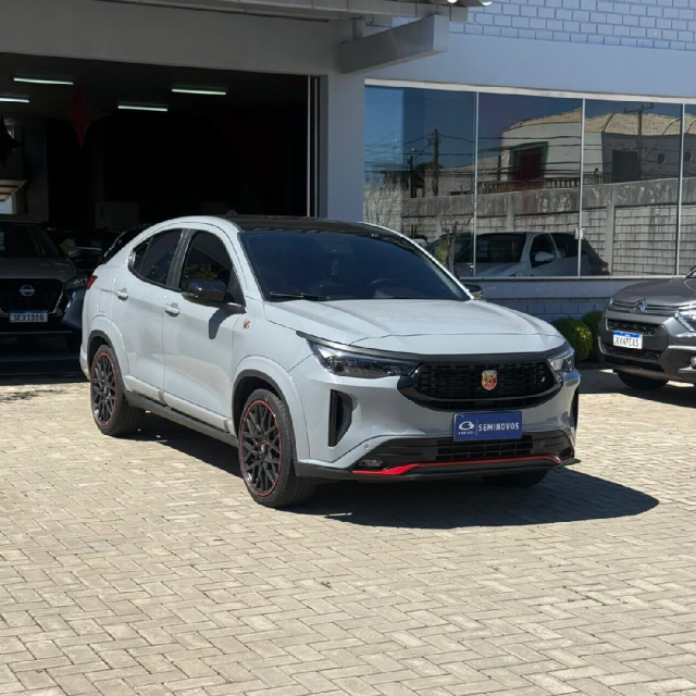 fiat fastback 1.3 turbo 270 flex abarth at6 4p automatico 2024