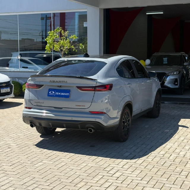 fiat fastback 1.3 turbo 270 flex abarth at6 4p automatico 20244