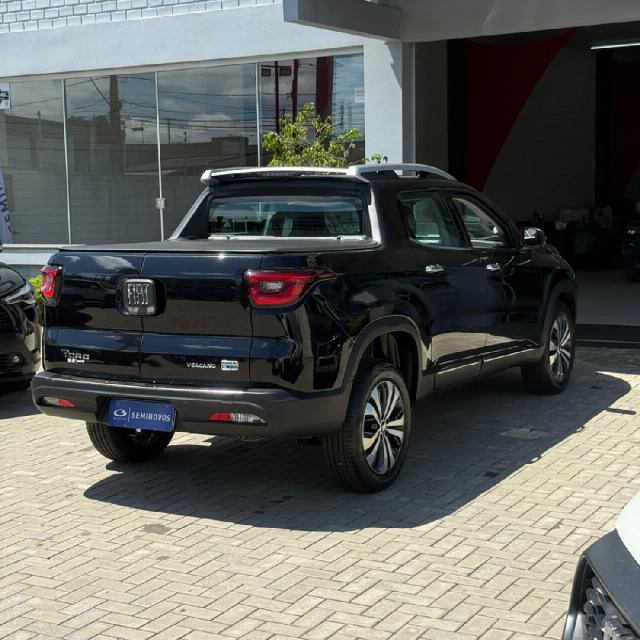 fiat toro 1.3 turbo 270 flex volcano at6 4p automatico 20256