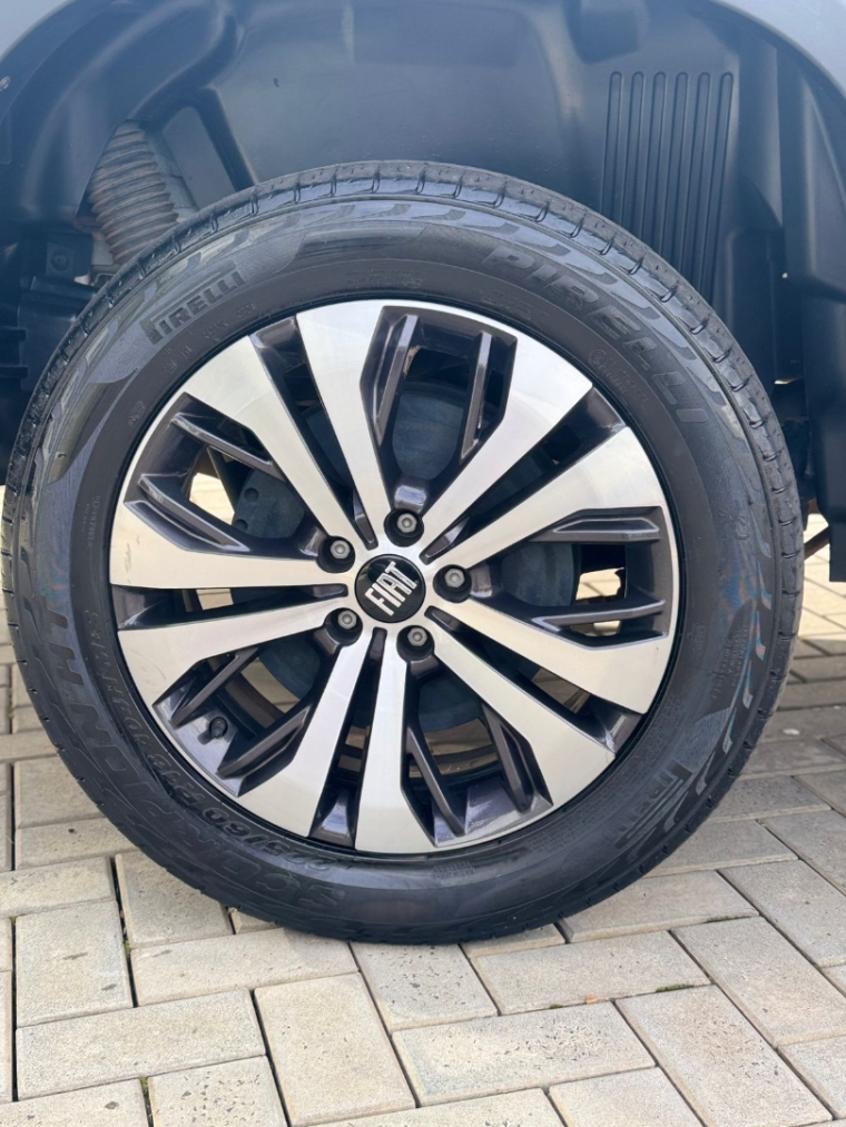 fiat toro 2.0 16v turbo diesel volcano 4wd at9 4p automatico 202510