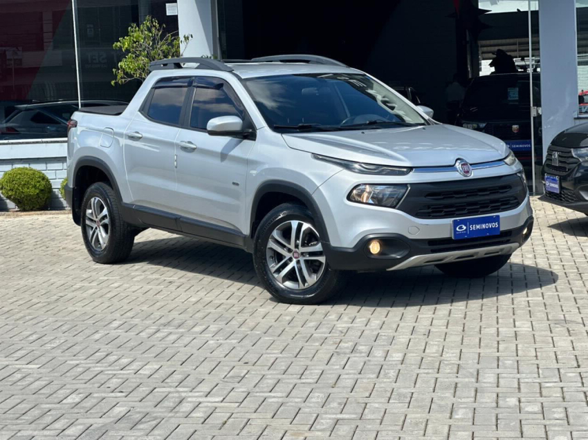 fiat toro 2.0 16v turbo diesel freedom manual 4p 2017