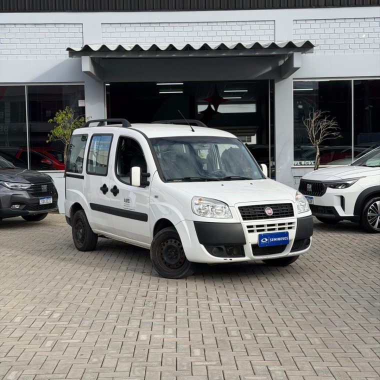 fiat doblo 1.8 mpi essence 16v flex 4p manual 2p 2018