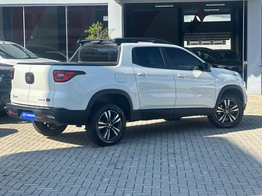 fiat toro 1.3 turbo 270 flex freedom at6 4p automatico 20251