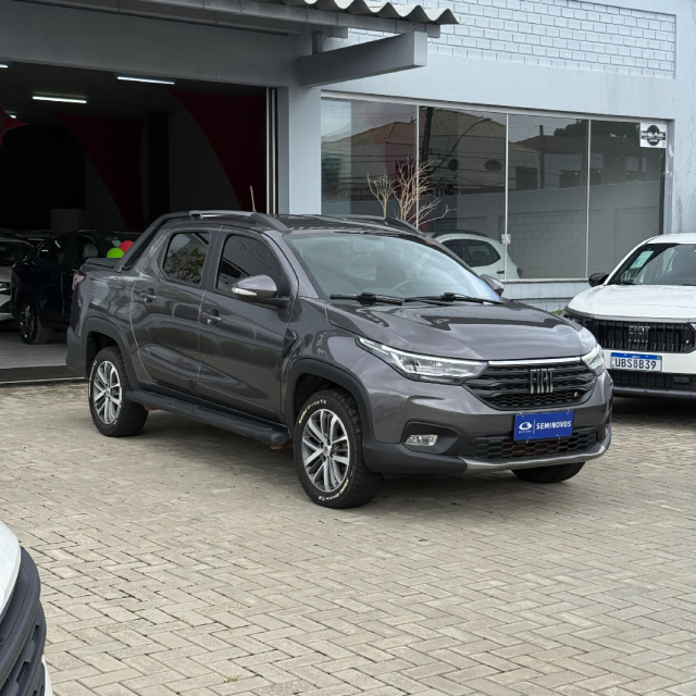 fiat strada 1.3 firefly flex volcano cd cvt 4p automatico 2023