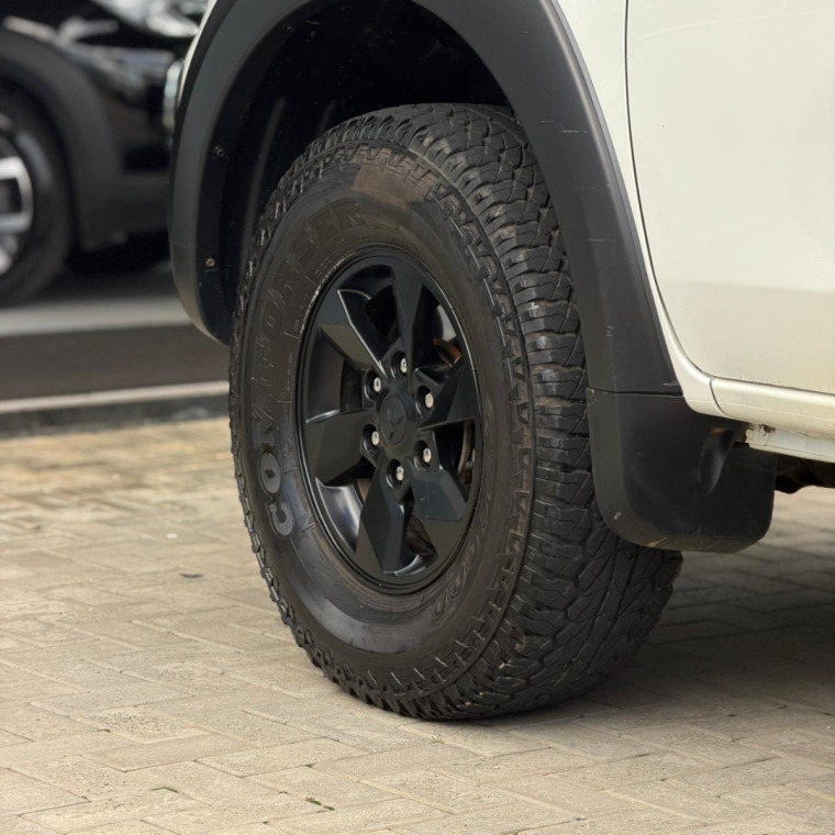 l200 triton 2.4 16v turbo diesel outdoor gls cd 4x4 automatico6