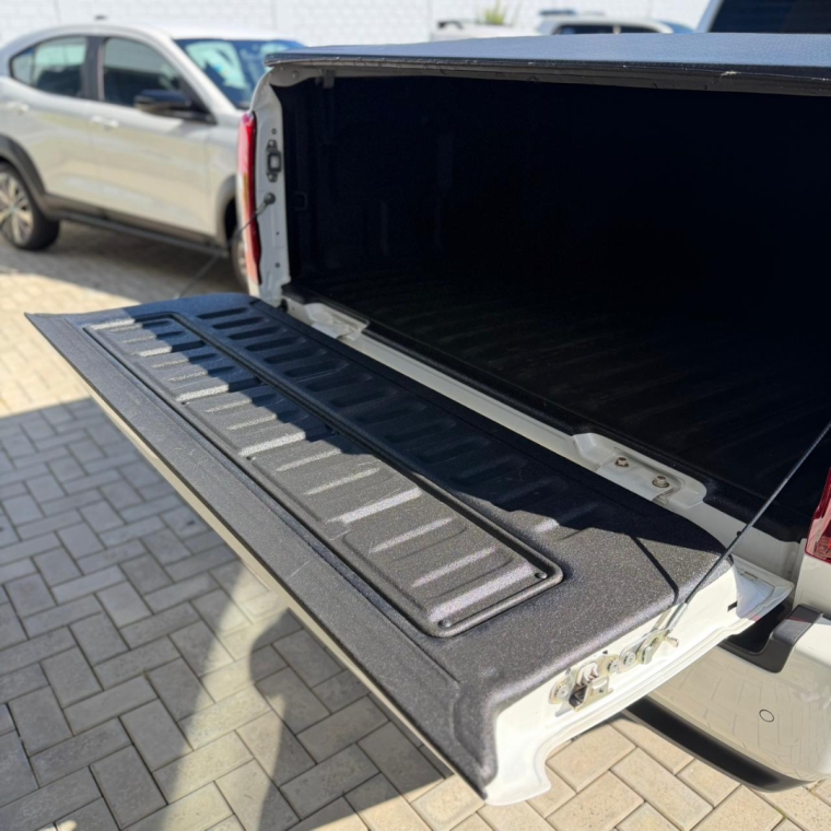 l-200 cd triton gls 4x4 2.4 16v at69