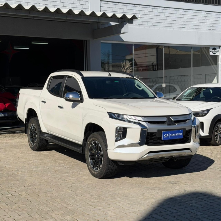 l-200 cd triton gls 4x4 2.4 16v at62