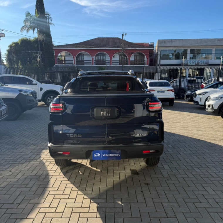 fiat toro 1.3 turbo 270 flex volcano at6 4p automatico 20263