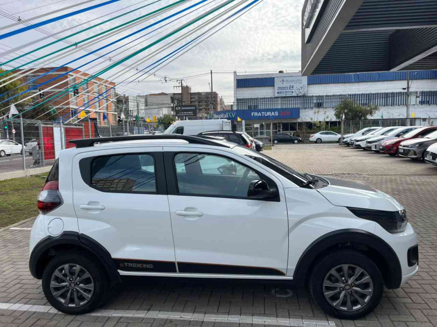 fiat mobi 1.0 firefly flex trekking manual 4p 20253
