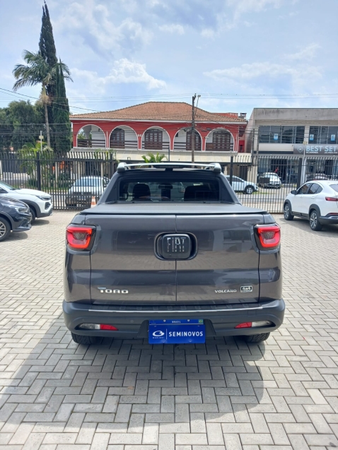 fiat toro 2.0 16v turbo diesel volcano 4wd at9 4p automatico 20246