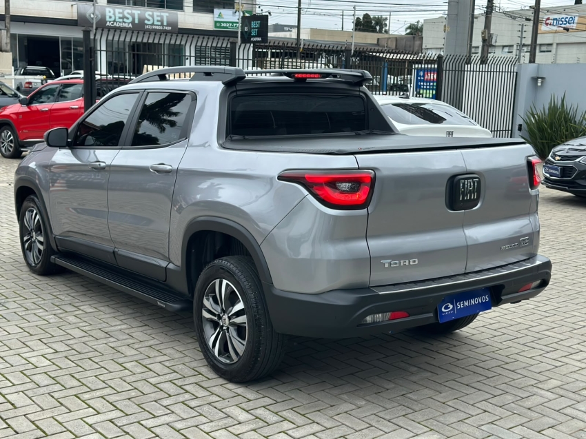 fiat toro 2.0 16v turbo diesel freedom 4wd at9 4p automatico 20232