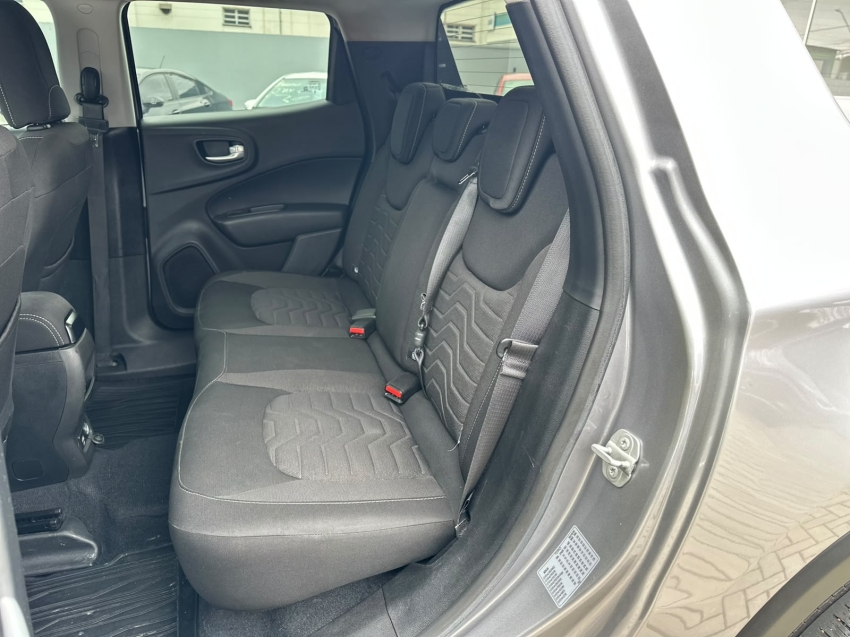 fiat toro 2.0 16v turbo diesel freedom 4wd at9 4p automatico 20238