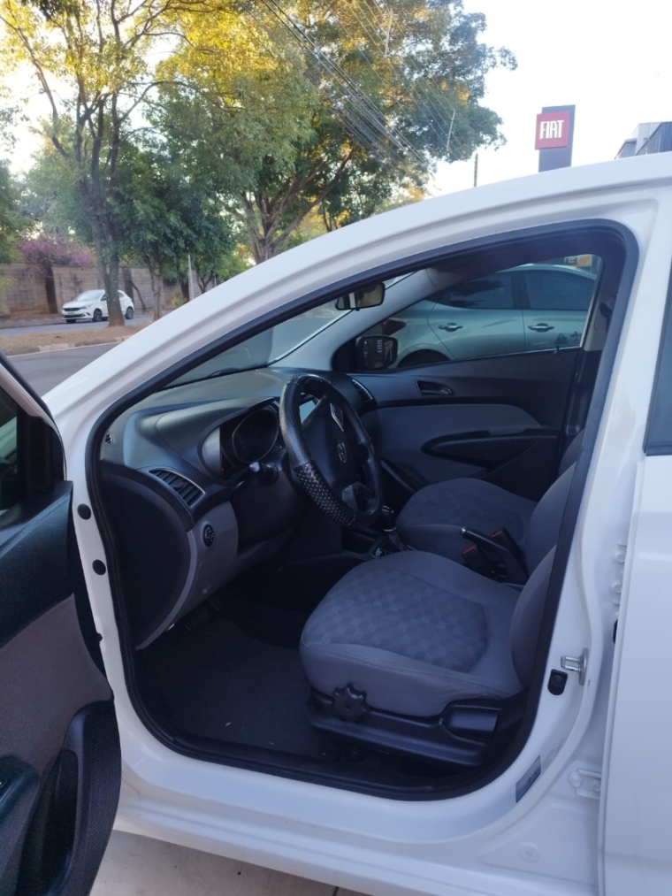 hyundai hb20s 1.6 comfort plus 16v flex 4p automatico 2018 hyundai hb20s 1.6 comfort plus 16v flex 4p automatico 2018