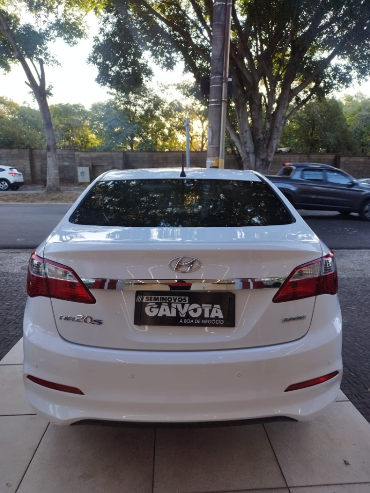 hyundai hb20s 1.6 comfort plus 16v flex 4p automatico 2018 hyundai hb20s 1.6 comfort plus 16v flex 4p automatico 2018