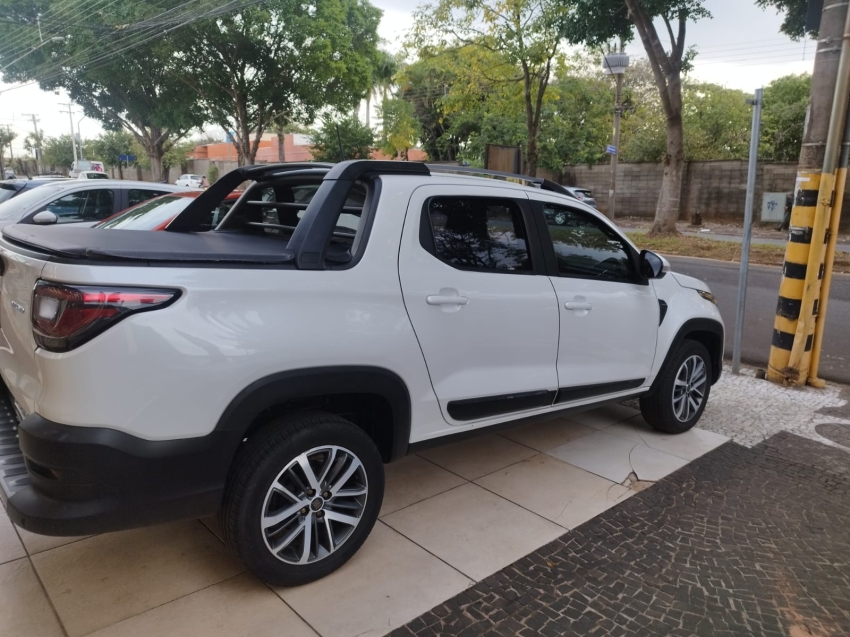 fiat strada 1.3 firefly flex volcano cd manual 4p automatico 2021 fiat strada 1.3 firefly flex volcano cd manual 4p automatico 2021