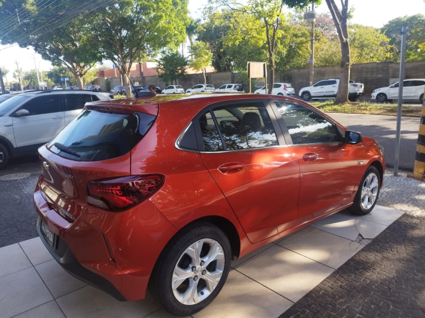 chevrolet onix 1.0 turbo flex automatico 4p 2020 chevrolet onix 1.0 turbo flex automatico 4p 2020