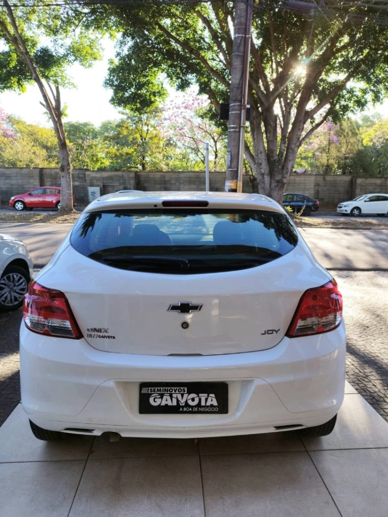 chevrolet onix 1.0 mpfi joy 8v flex 4p manual 2018
