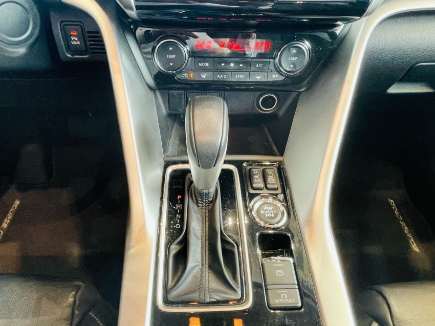 mitsubishi eclipse cross 1.5 mivec turbo gasolina hpe-s s-awc cvt 2025 mitsubishi eclipse cross 1.5 mivec turbo gasolina hpe-s s-awc cvt 2025