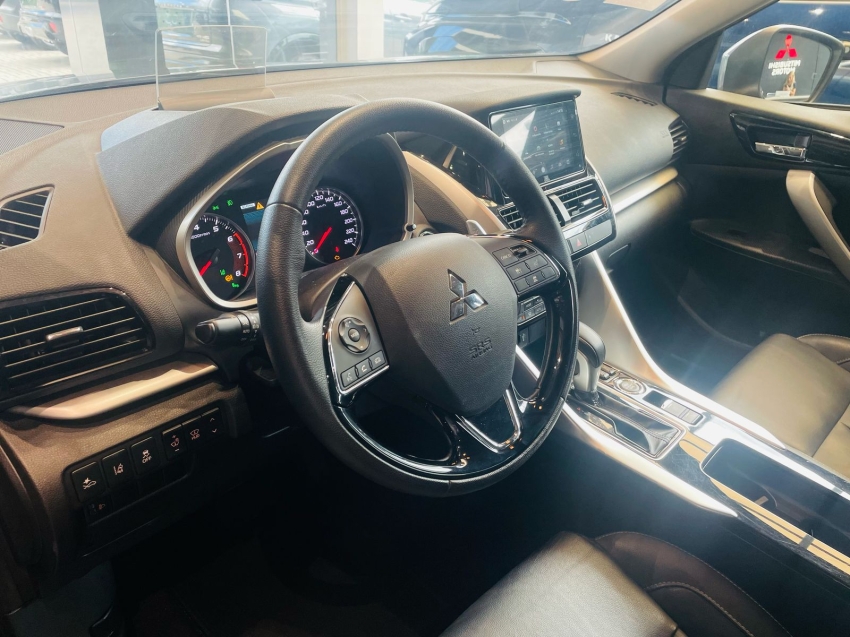 mitsubishi eclipse cross 1.5 mivec turbo gasolina hpe-s s-awc cvt 2025 mitsubishi eclipse cross 1.5 mivec turbo gasolina hpe-s s-awc cvt 2025