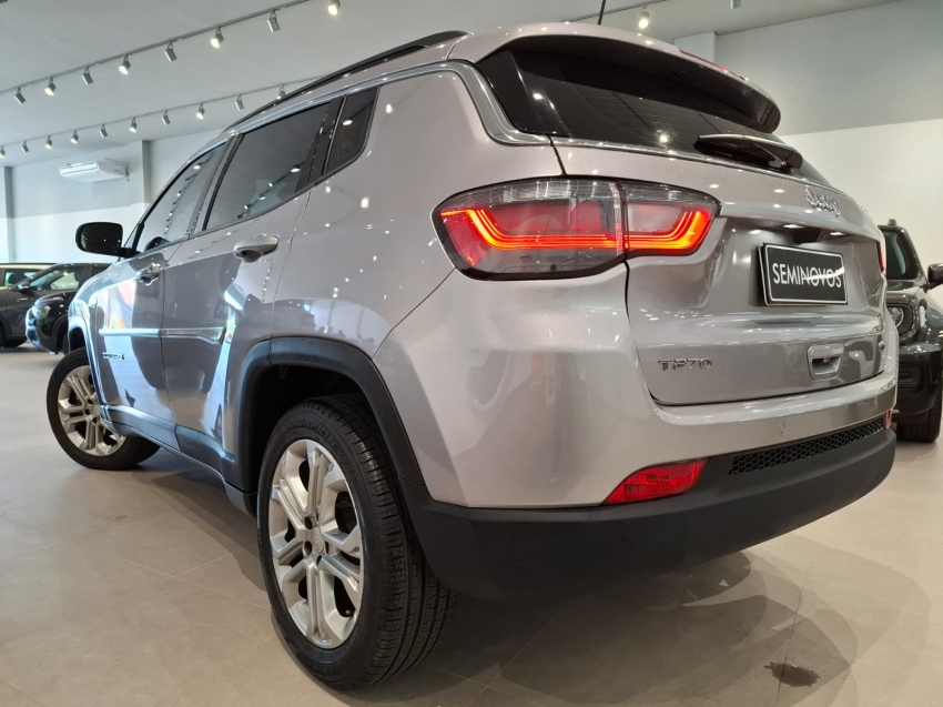 jeep compass 1.3 t270 turbo flex longitude at6 4p automatico 2022 jeep compass 1.3 t270 turbo flex longitude at6 4p automatico 2022