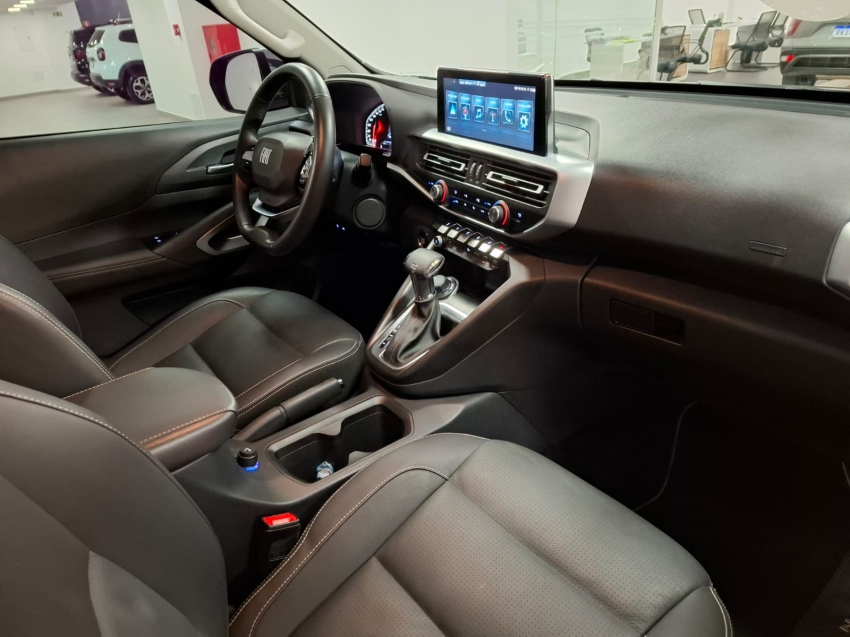 fiat titano 2.2 turbo diesel ranch 4x4 at6 4p automatico 2025 fiat titano 2.2 turbo diesel ranch 4x4 at6 4p automatico 2025