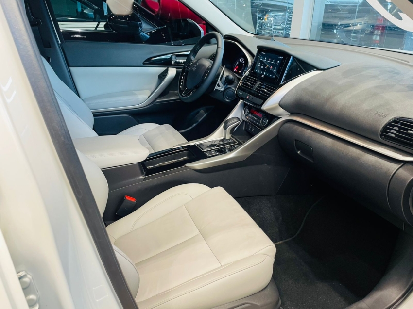 mitsubishi eclipse cross 1.5 mivec turbo gasolina hpe cvt 4p automatico 2025 mitsubishi eclipse cross 1.5 mivec turbo gasolina hpe cvt 4p automatico 2025