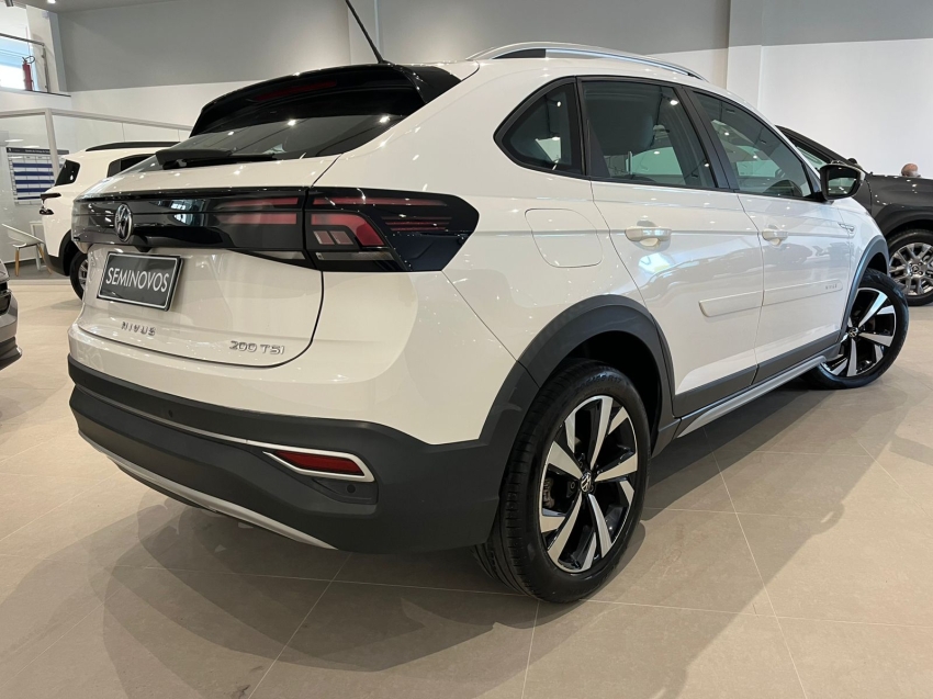 volkswagen nivus 1.0 200 tsi total flex highline automatico 4p 2022 volkswagen nivus 1.0 200 tsi total flex highline automatico 4p 2022