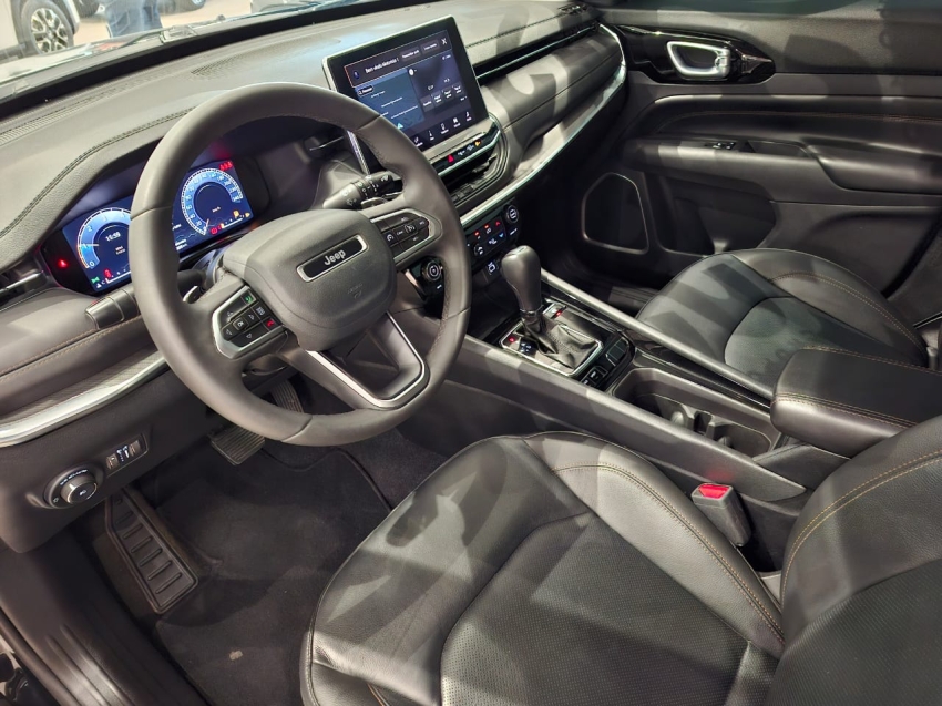 jeep compass 1.3 t270 turbo flex limited at6 4p automatico 2023 jeep compass 1.3 t270 turbo flex limited at6 4p automatico 2023