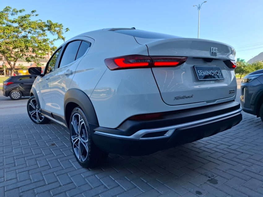 fiat fastback 1.0 turbo 200 flex impetus cvt 4p automatico 2023 fiat fastback 1.0 turbo 200 flex impetus cvt 4p automatico 2023